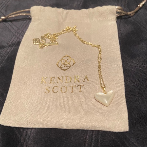 Kendra Scott Jewelry - Kendra Scott Poppy Heart Gold Necklace
